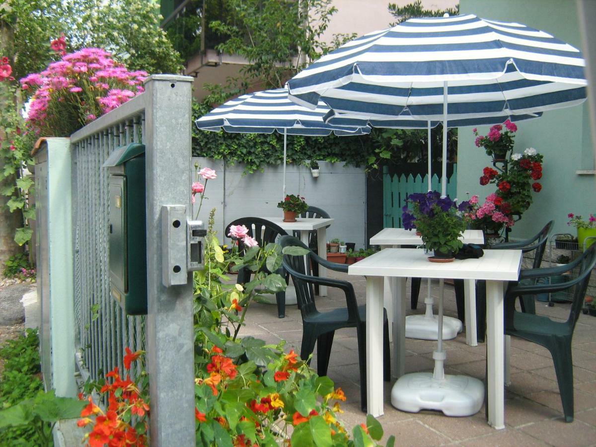 Sirenapop Concept B&B Rivazzurra Di Rimini Extérieur photo